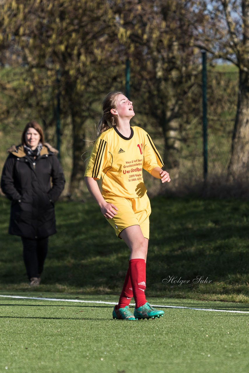 Bild 261 - B-Juniorinnen SG Weststeinburg/Bei - SV Fisia 03 : Ergebnis: 1:2